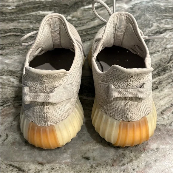 Adidas Yeezy Boost 350 V2 Sesame Light Tan Men's size 10.5